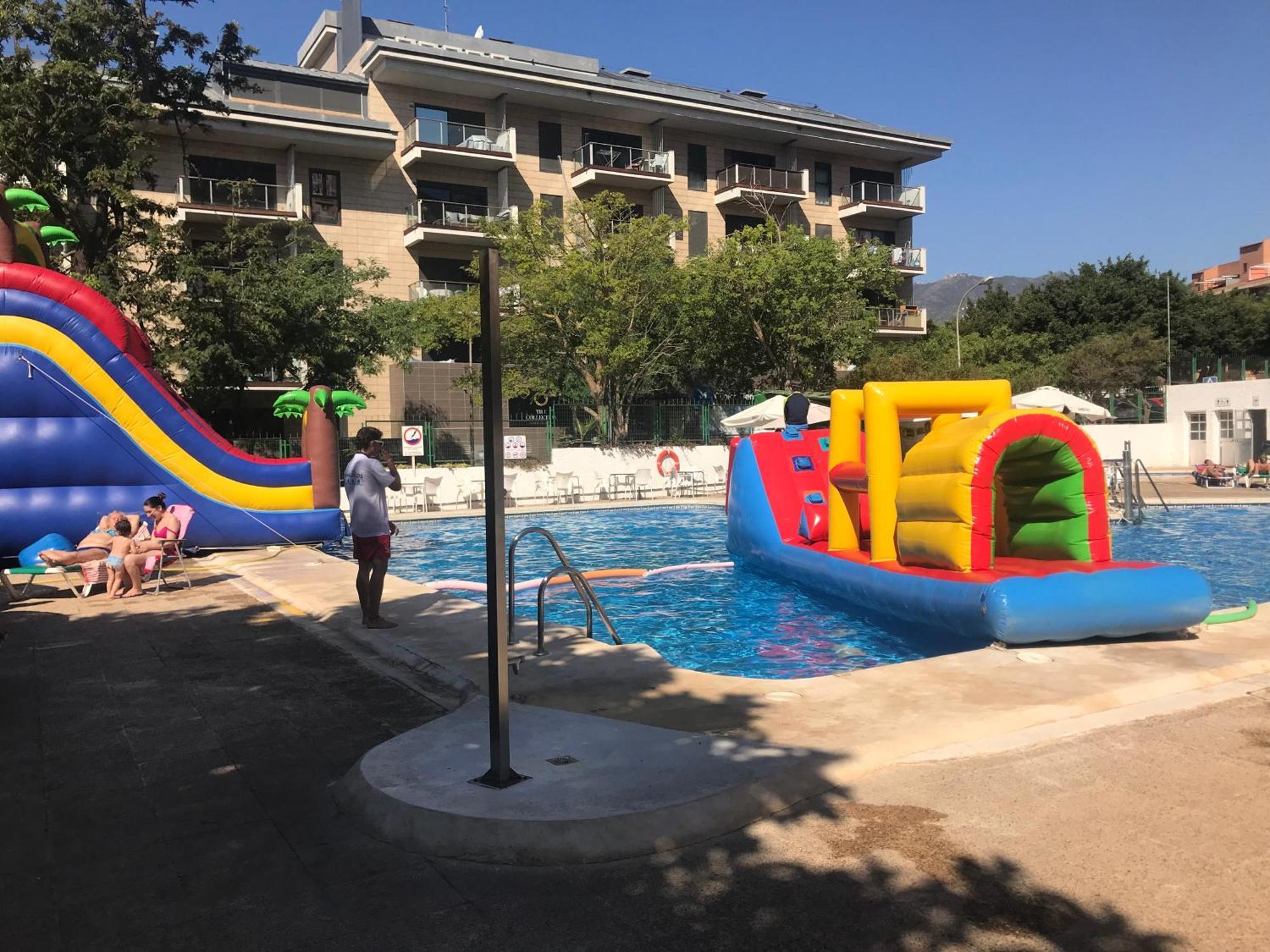 Piso En Alquiler En Benalmadena Costaアパートメント エクステリア 写真