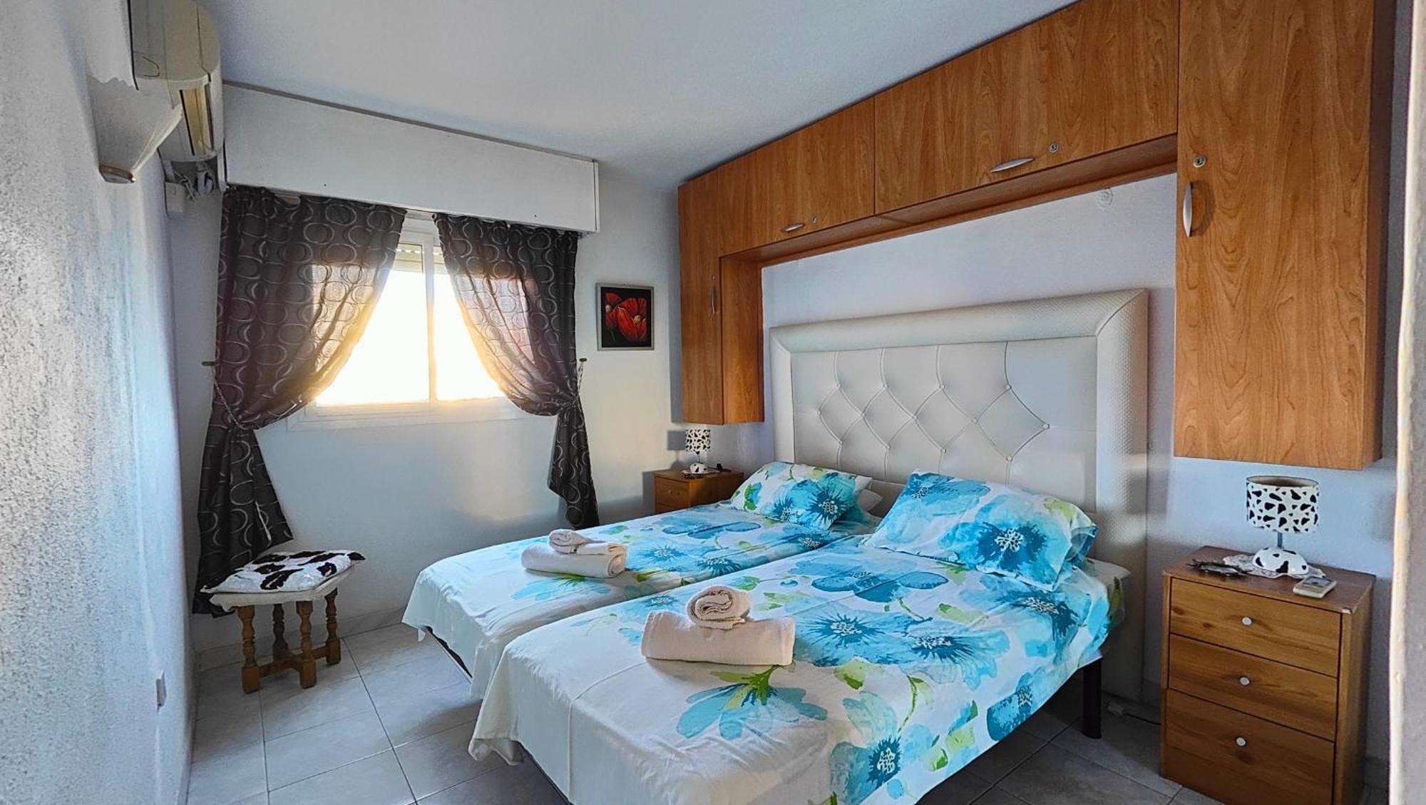 Piso En Alquiler En Benalmadena Costaアパートメント エクステリア 写真
