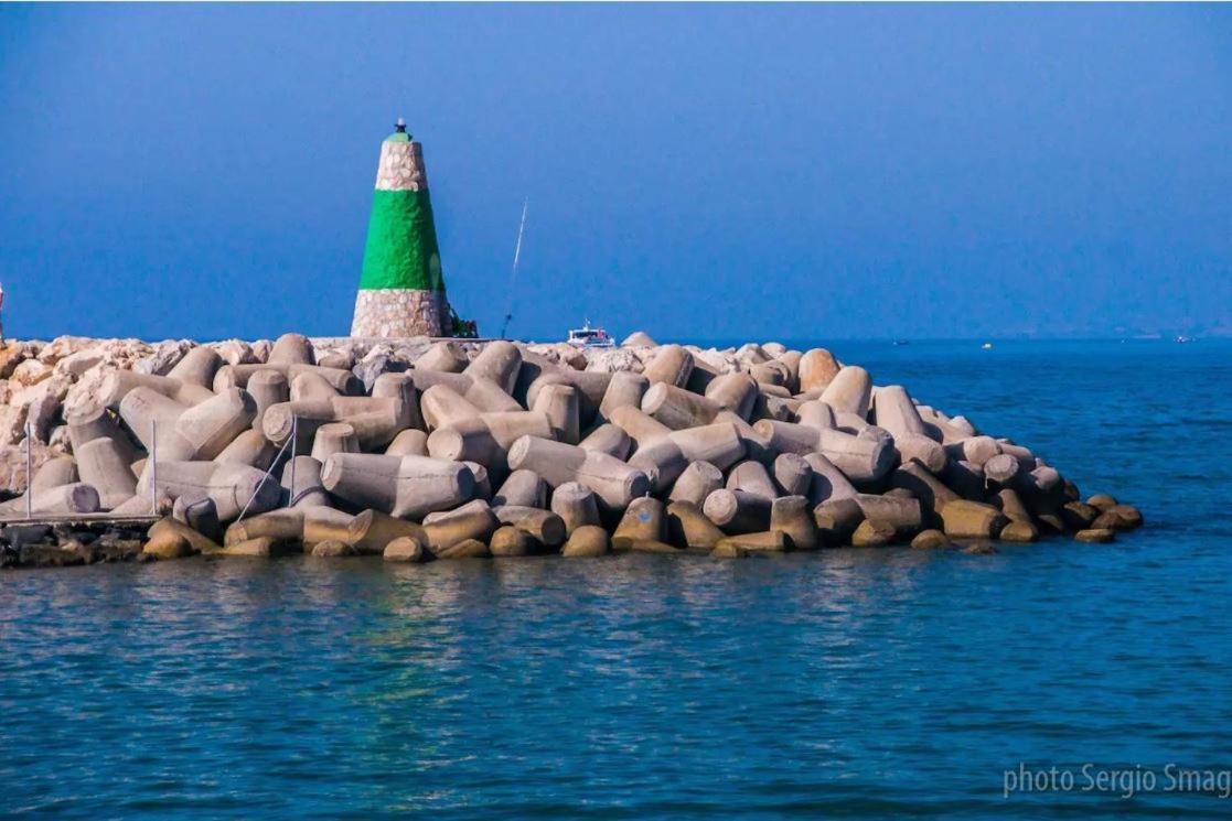 Piso En Alquiler En Benalmadena Costaアパートメント エクステリア 写真