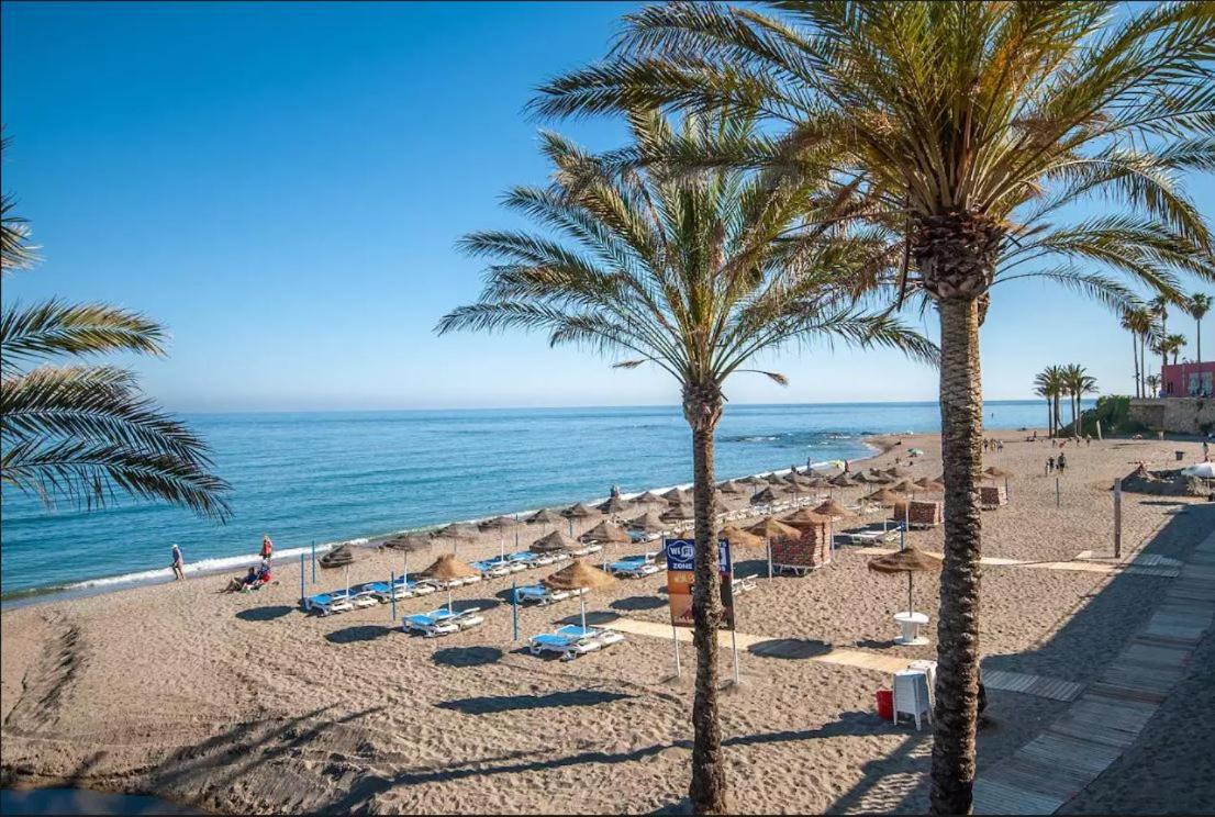 Piso En Alquiler En Benalmadena Costaアパートメント エクステリア 写真